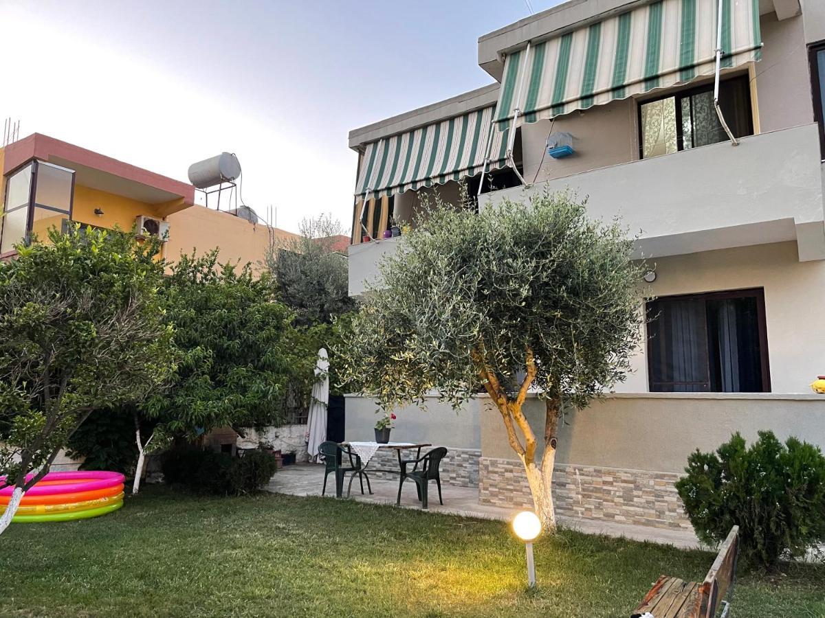 Mabel Rooms Durres Bagian luar foto