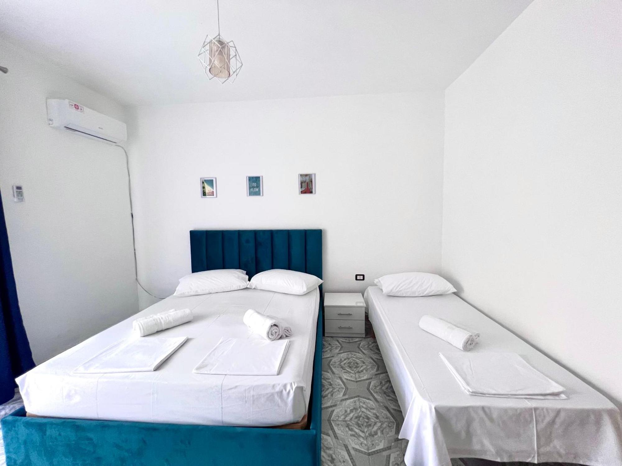 Mabel Rooms Durres Bagian luar foto