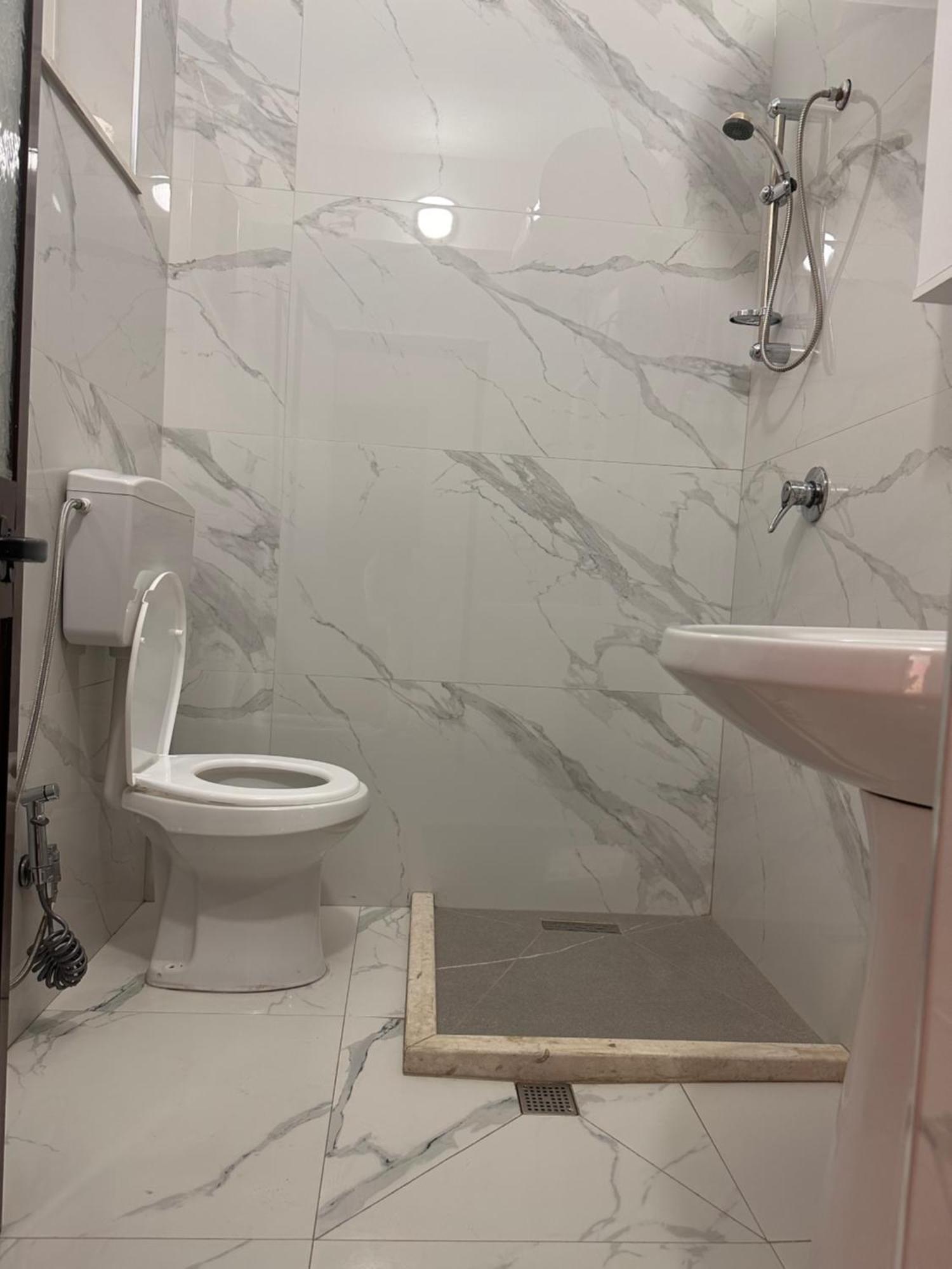 Mabel Rooms Durres Bagian luar foto