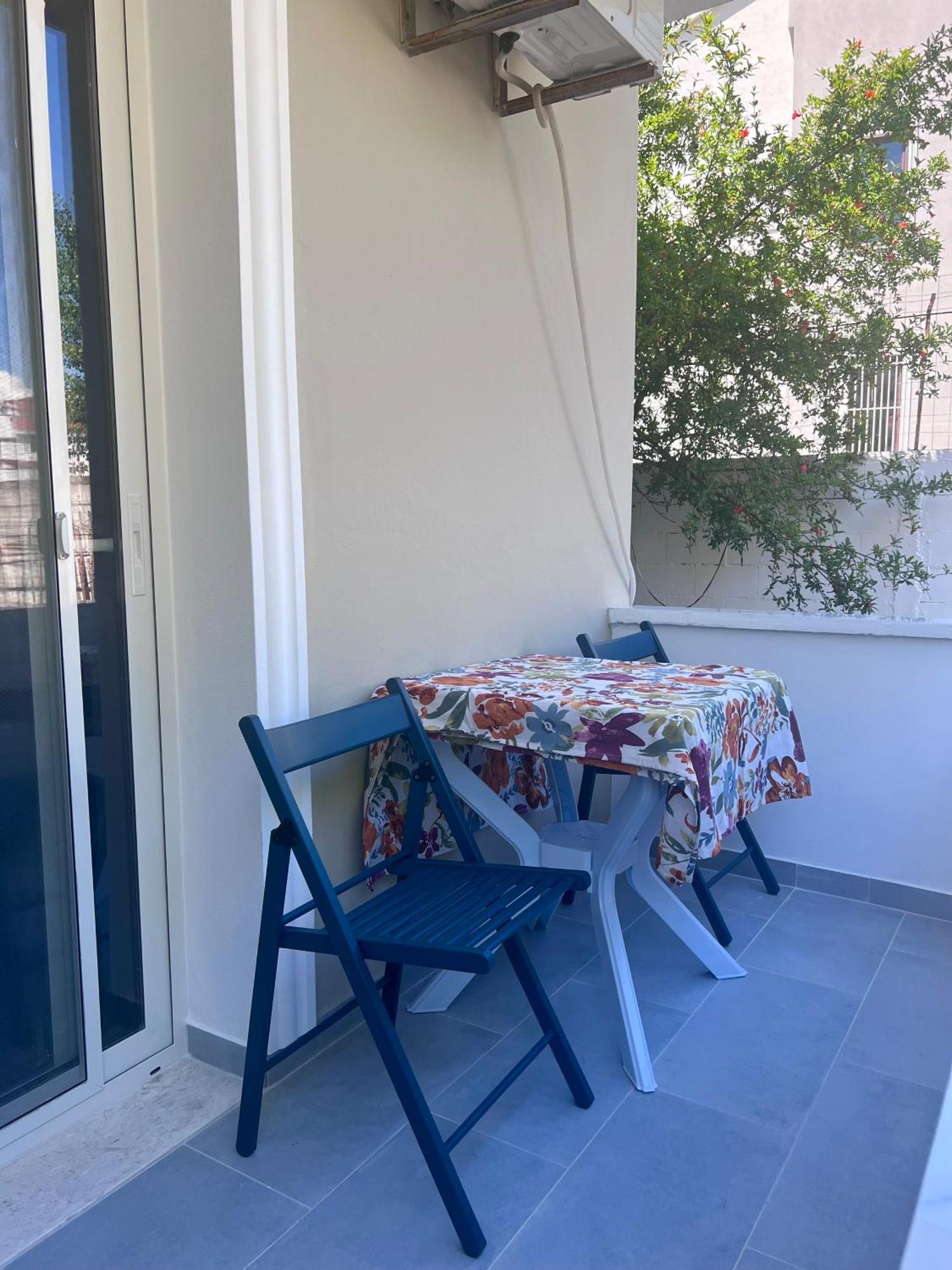Mabel Rooms Durres Bagian luar foto