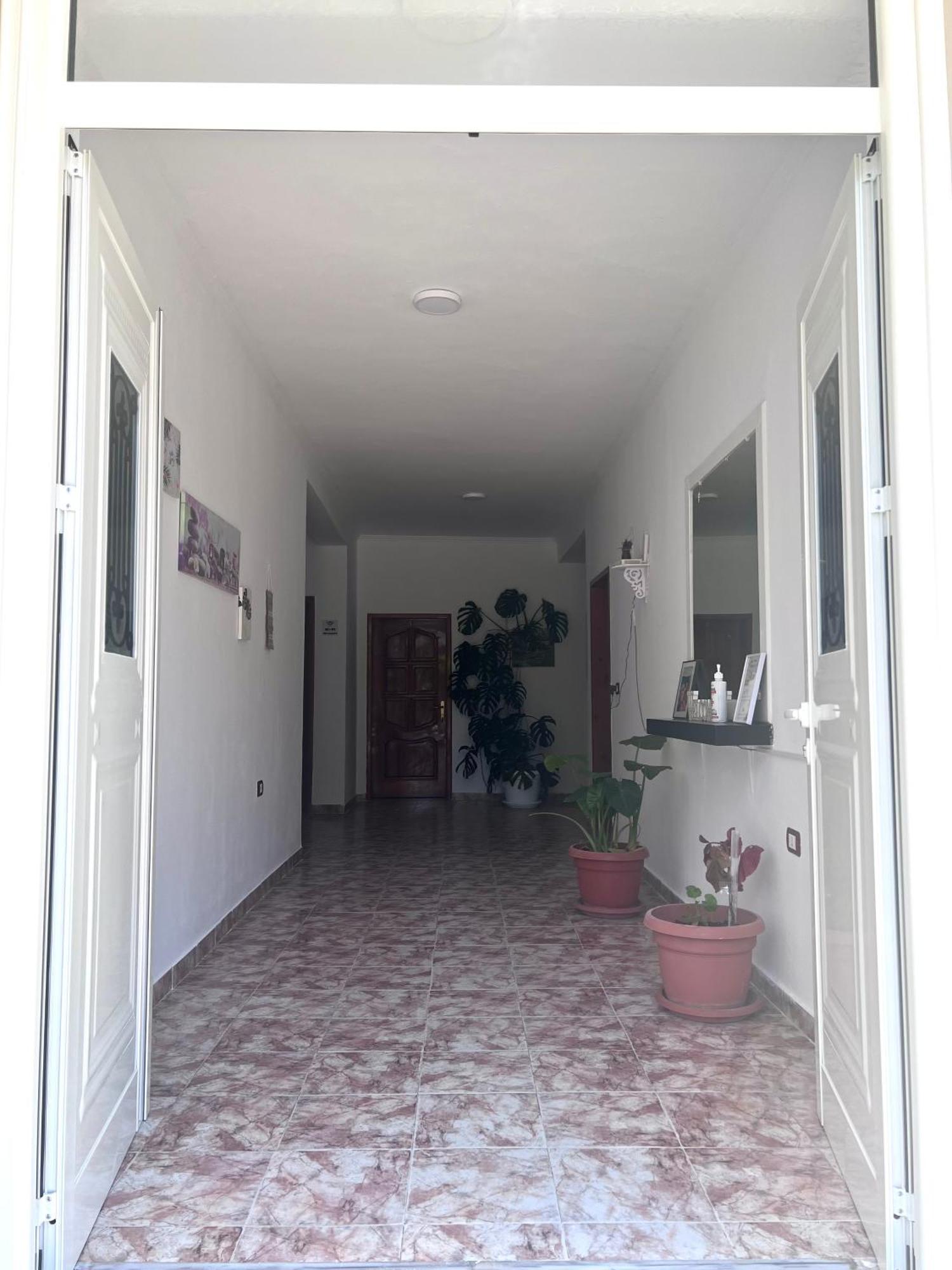 Mabel Rooms Durres Bagian luar foto