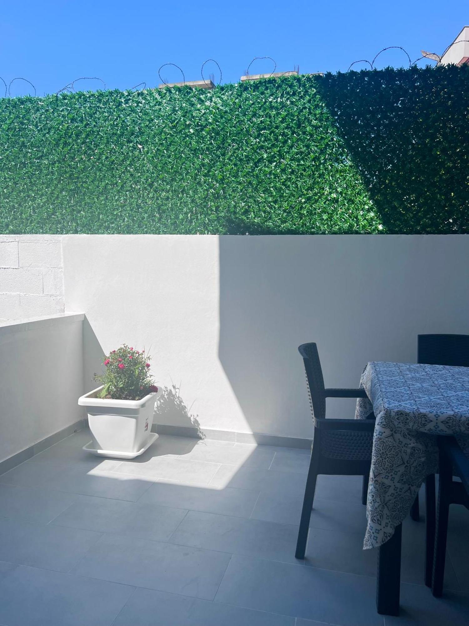 Mabel Rooms Durres Bagian luar foto