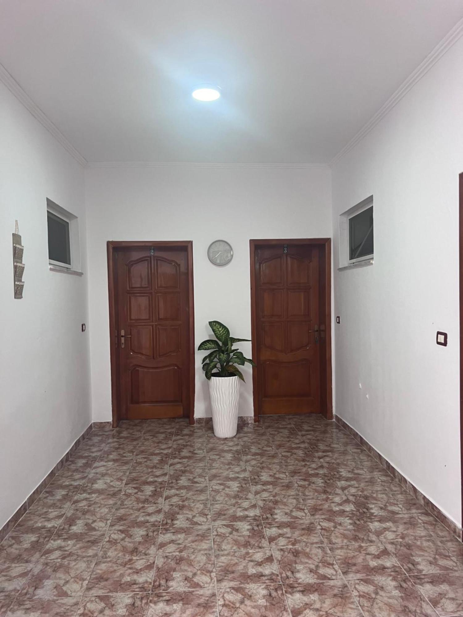 Mabel Rooms Durres Bagian luar foto