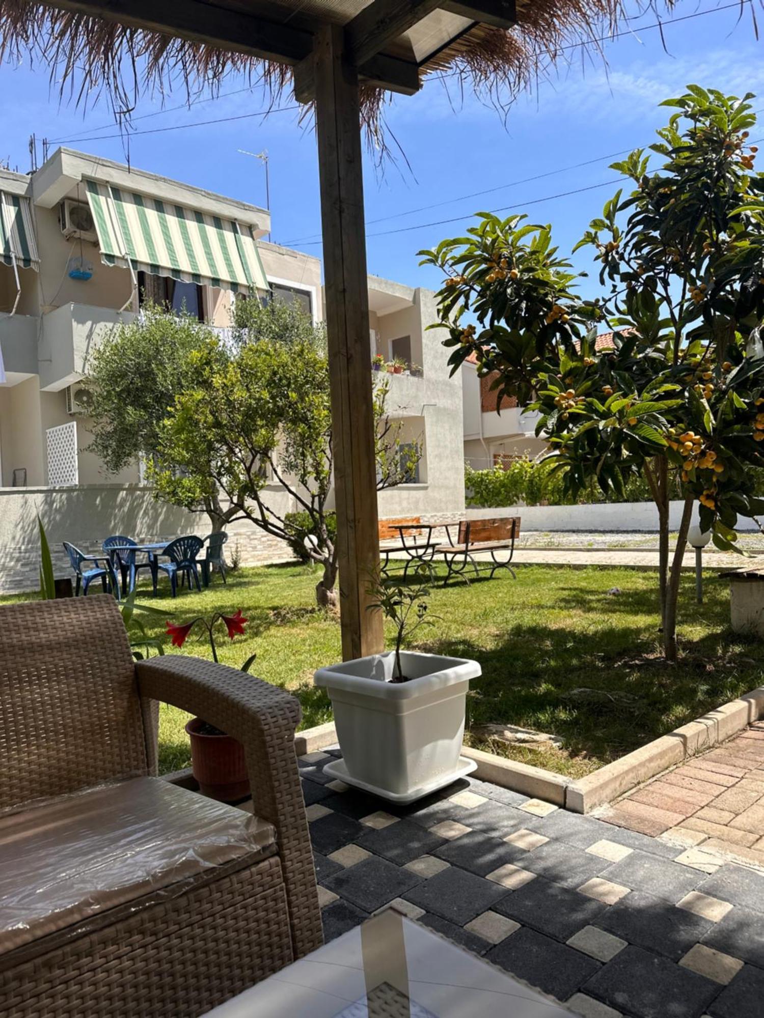 Mabel Rooms Durres Bagian luar foto